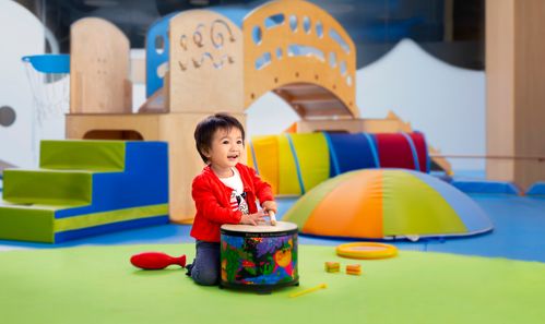 婴幼儿养育照护 全面呵护，科学成长