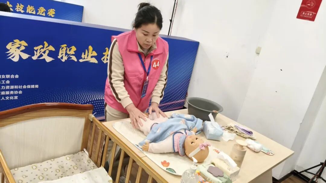 江苏省妇女联合会积极推动婴幼儿照护服务发展